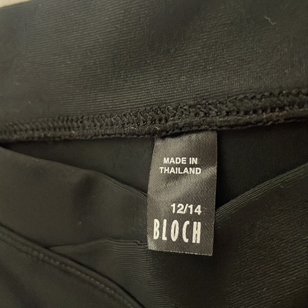 Bloch - black Flair leggings V waistband - dance pants or everyday leggings - Picture 13 of 15